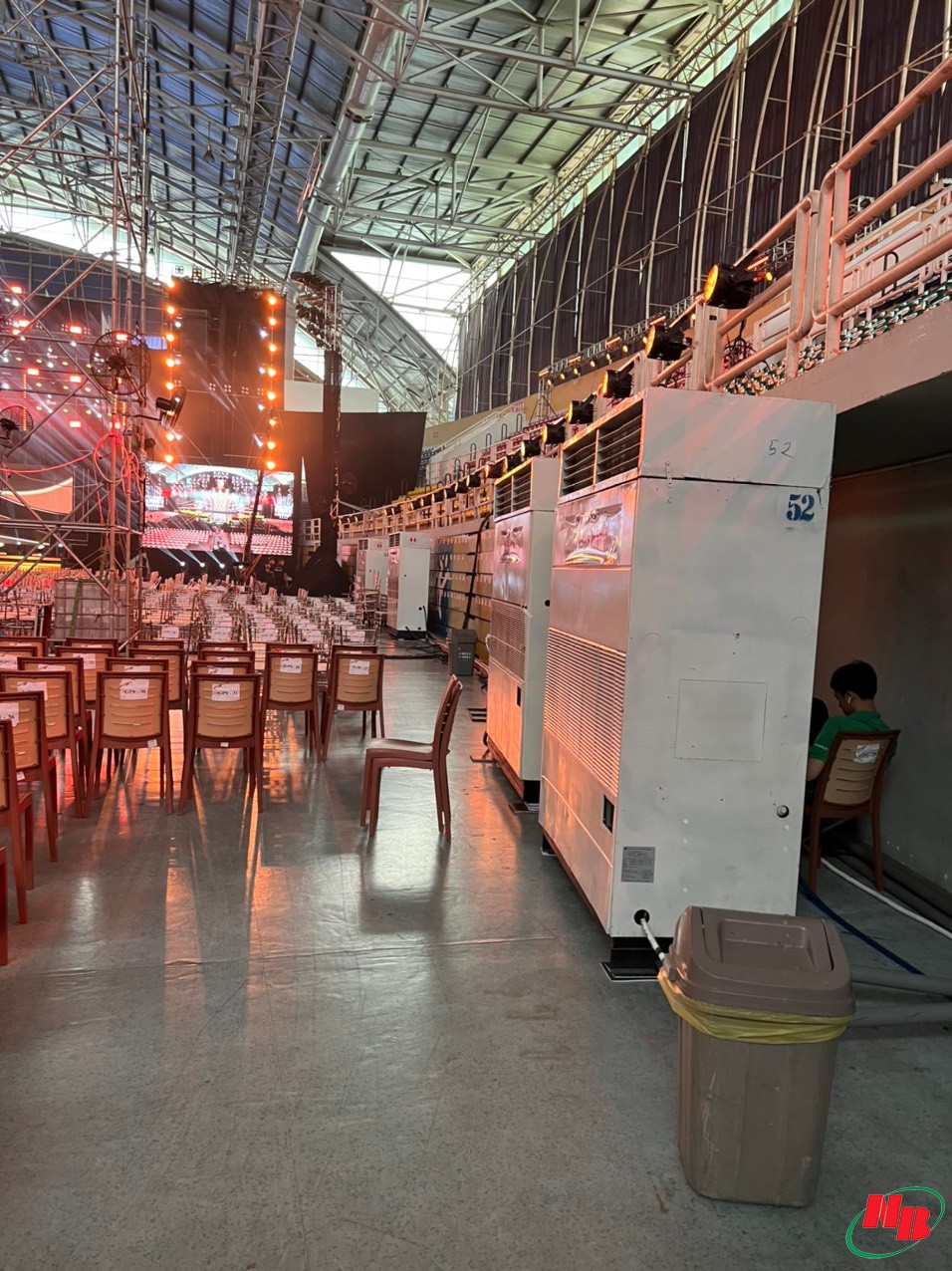 Thuê máy lạnh tại Hóc Môn