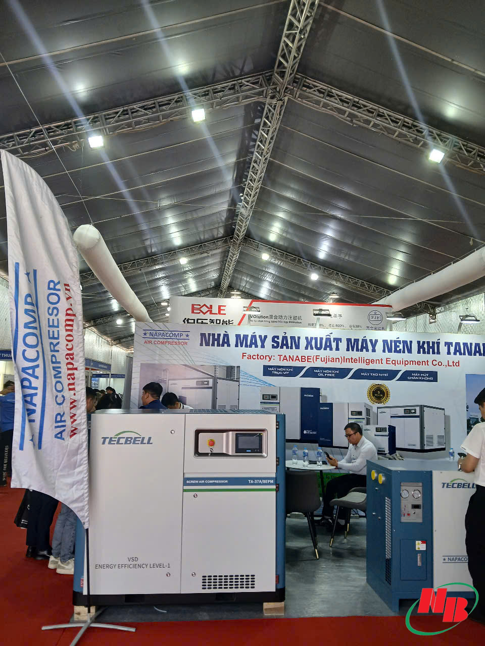 Cho thuê máy lạnh tại sự kiện Triển lãm công nghiệp & sản xuất Việt Nam 2025